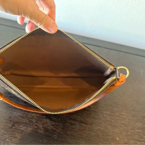 Louis Vuitton Monogram Pochette Accessories - Picture 10 of 15